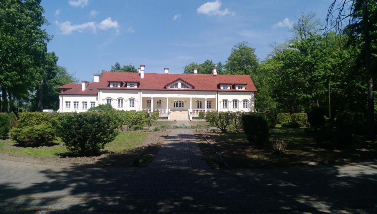 Dworek Wola Ociecka Exterior photo